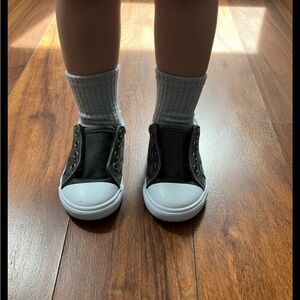 Cat & Jack Kids' Gray and White Sneakers